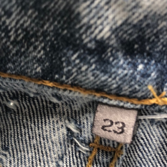 💘NWT!! Carmar LF Darwin Denim Skirt - Picture 4 of 8